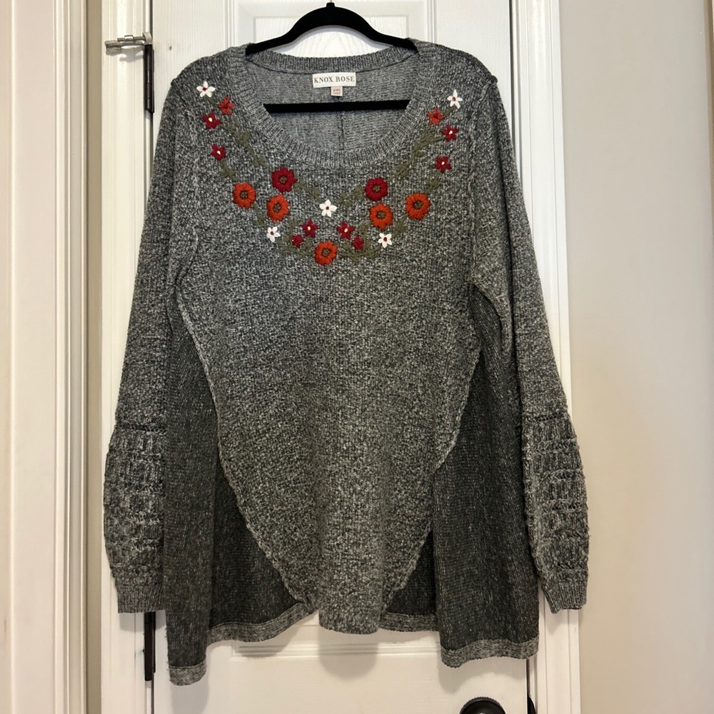 Knox Rose Gray and Red Crew Neck Sweater with Decorative Accents